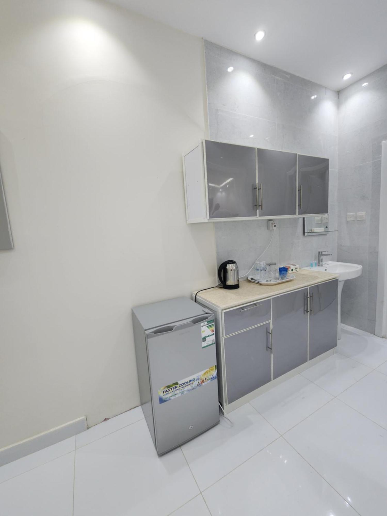 Yaqoot Al Madina Suites Al Awali Kültér fotó