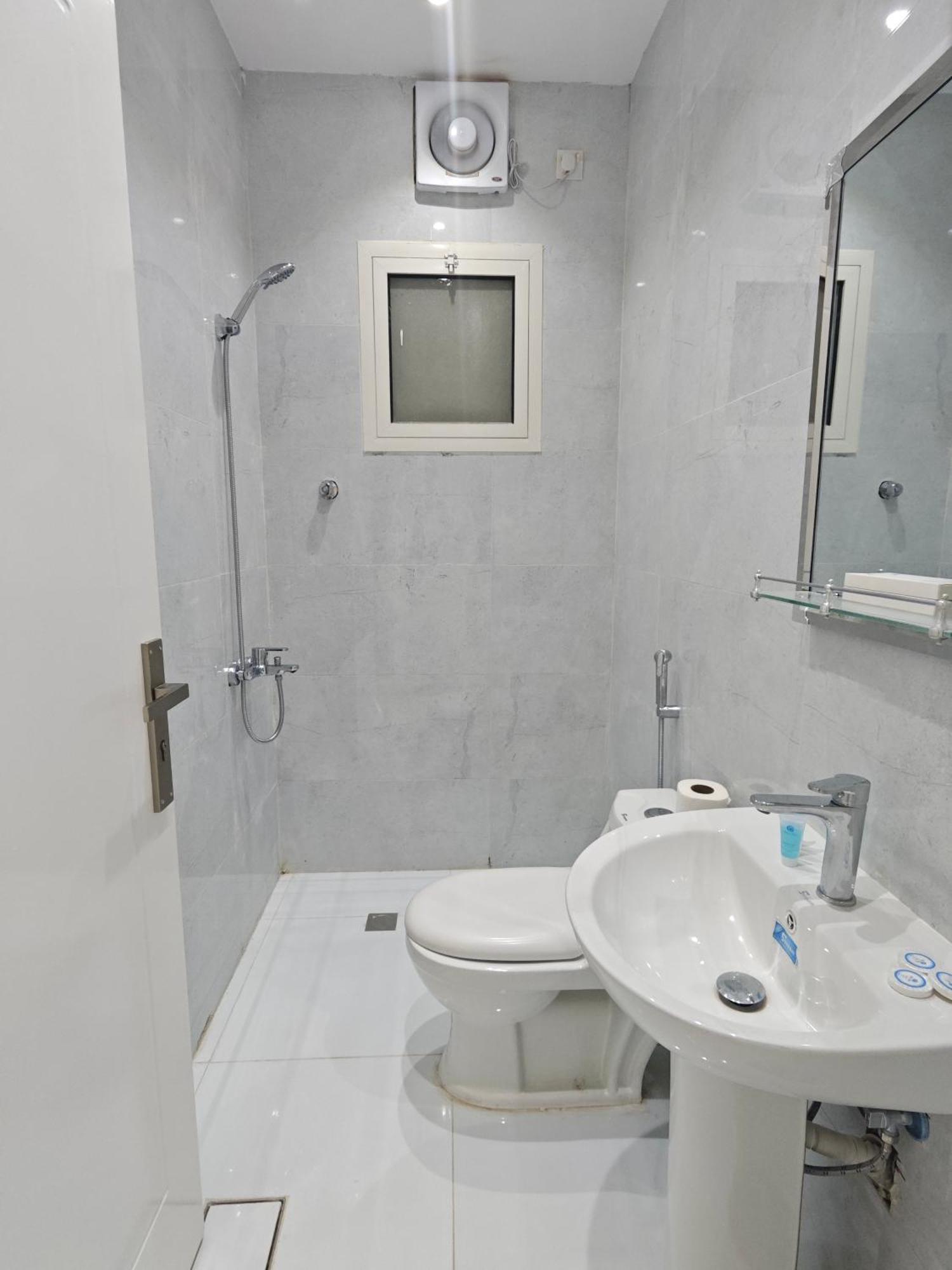 Yaqoot Al Madina Suites Al Awali Kültér fotó